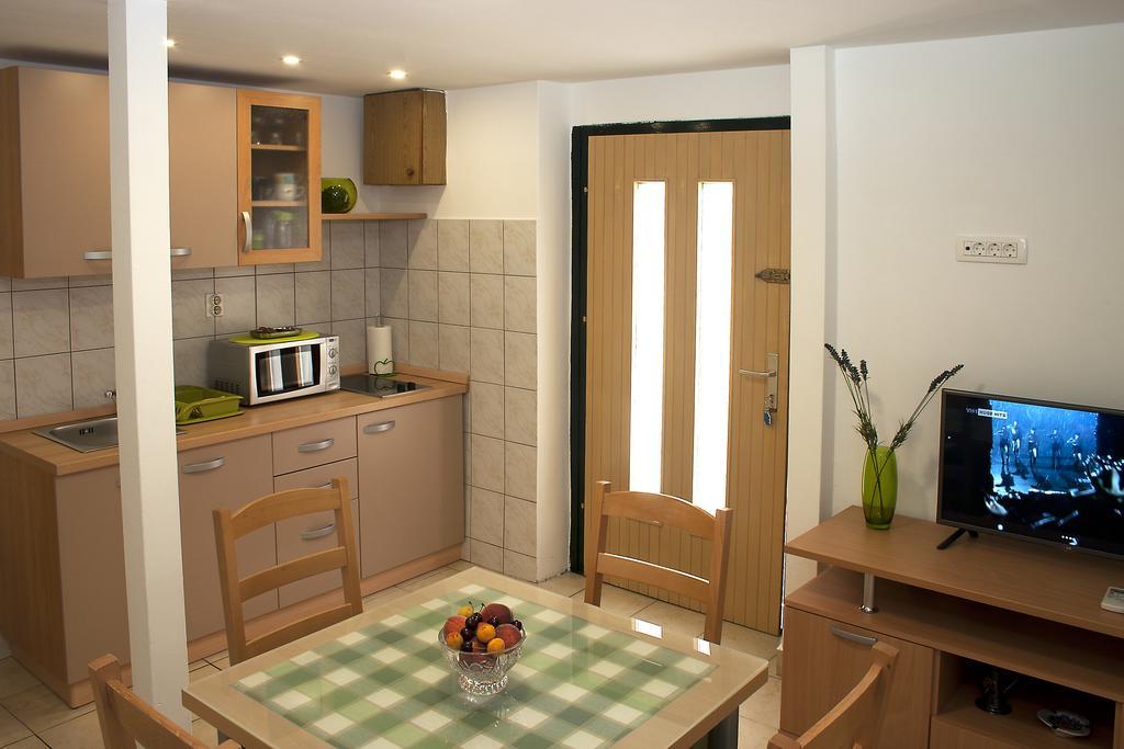 Apartment Nera Split Exterior photo